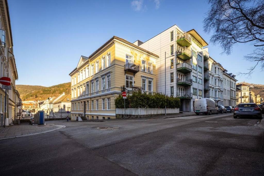 Luxurious Retreat In The Middle Of City Center Bergen Esterno foto